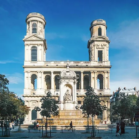 Practical 1-br Next To Le Bon Marche Apartment